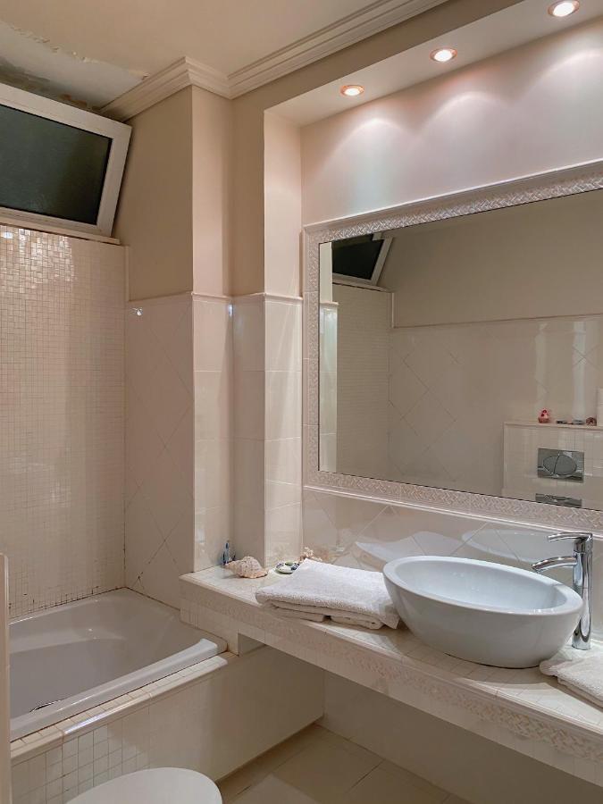 Pendeli's Luxury Athen